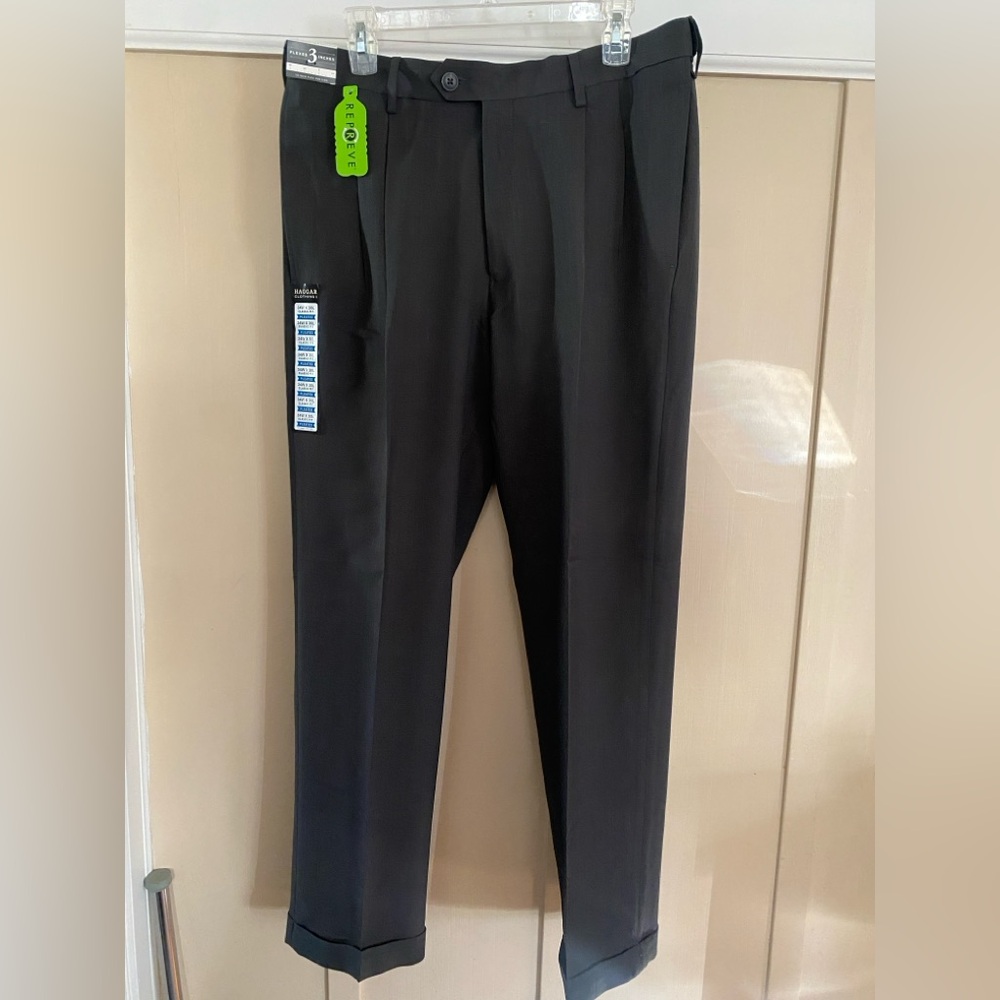 Men’s Haggar pleated dress pants 34x30